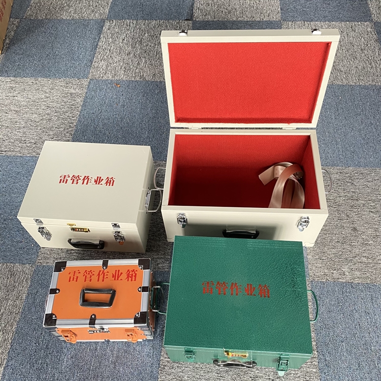 庆安爆破工程作业箱如何选择？玻璃钢与传统材质的全面对比